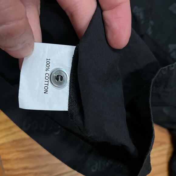 Bodeda Short Sleeve AOP Spellout Logo Button Up Shirt Black Size Medium - Picture 9 of 10